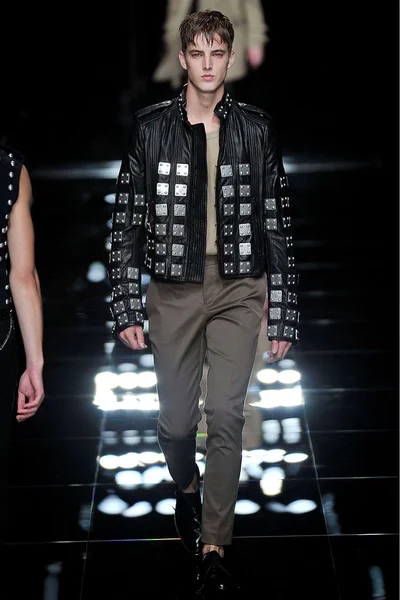 Look 37